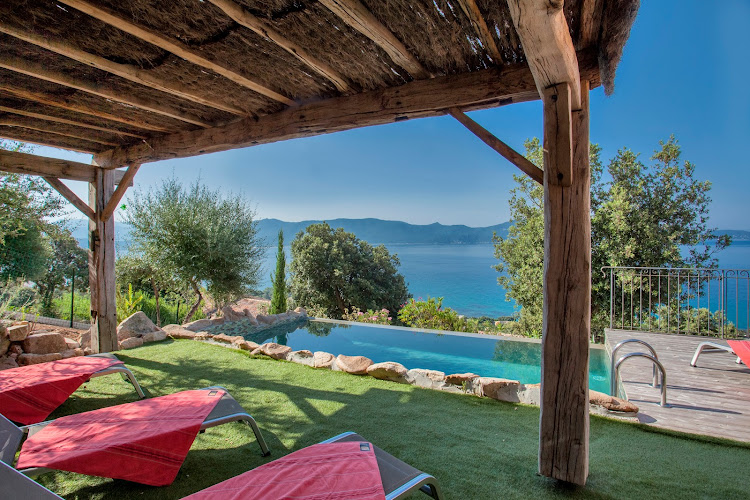 Domaine Arcobiato (Villas à Louer Corse du Sud, Résidences à Louer Corse du Sud)