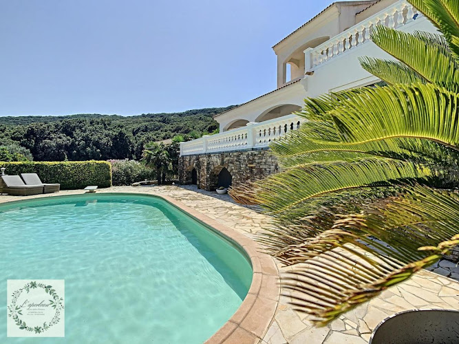 Seaview villa Marlau