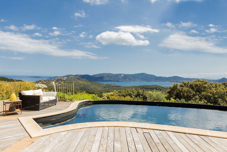 Swim Lodge Hotel Porto Vecchio Piscine privée ou Jacuzzi privé